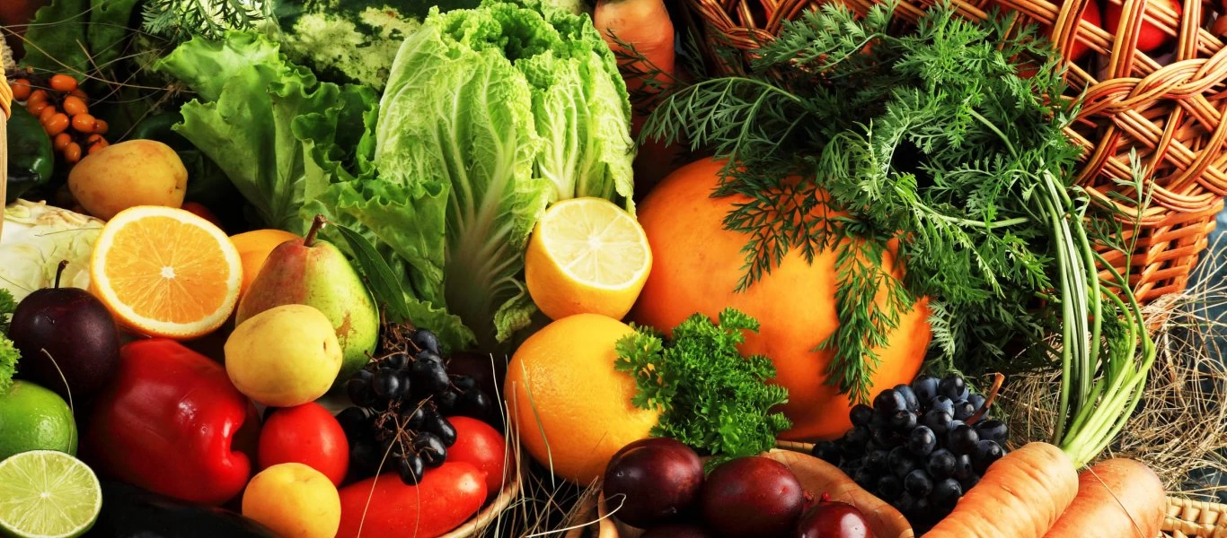 Αυτό είναι το φρούτο του χειμώνα που ρίχνει την χοληστερόλη και προστατεύει από τη γρίπη